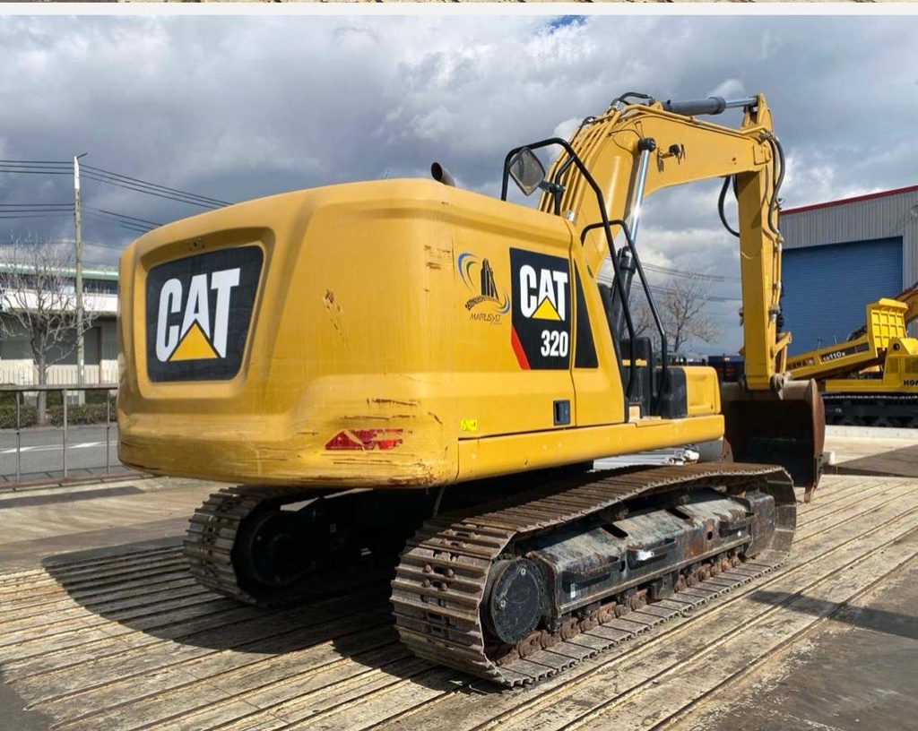 Excavadora 320 (6).jpg