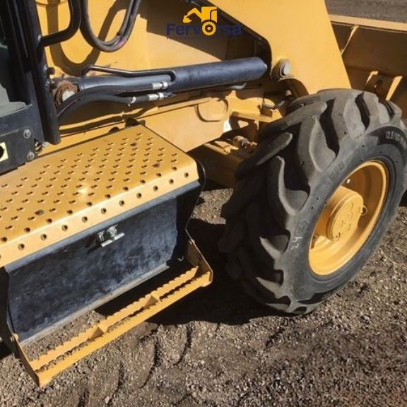 Retroexcavadora Caterpillar 415F2 2022 4x4 con Extensión – Disponible para Importación