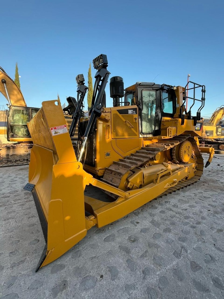 Tractor Bulldozer Caterpillar D6T 2020 – Ripper 3 Zancos