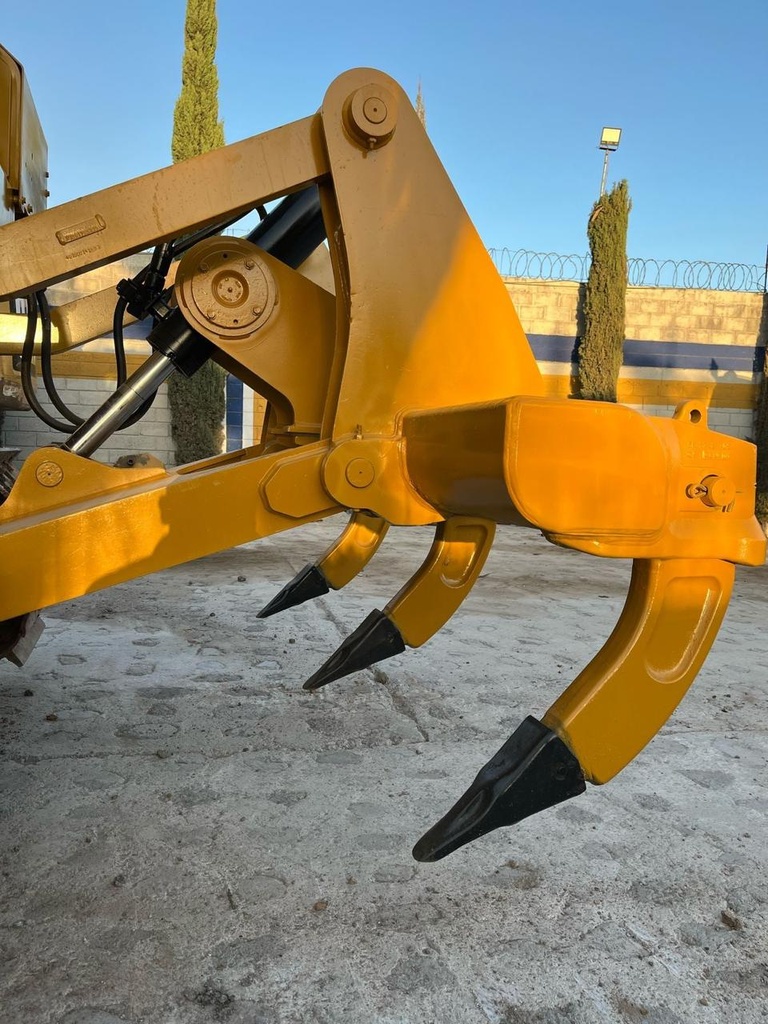 Tractor Bulldozer Caterpillar D6T 2020 – Ripper 3 Zancos
