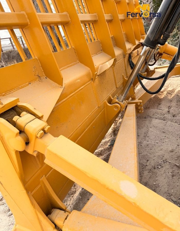 CAT D6T LGP 2010_Fervorsa_15.jpg