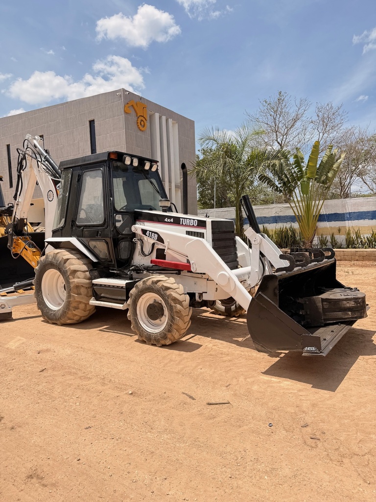 Retroexcavadora Caterpillar 416B 4x4 | Cabina Cerrada con Extensión y 3000hrs