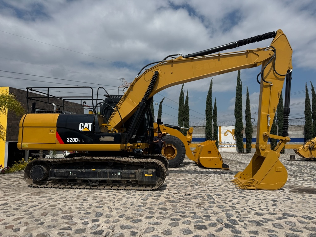 Excavadora Caterpillar 320DL 2019