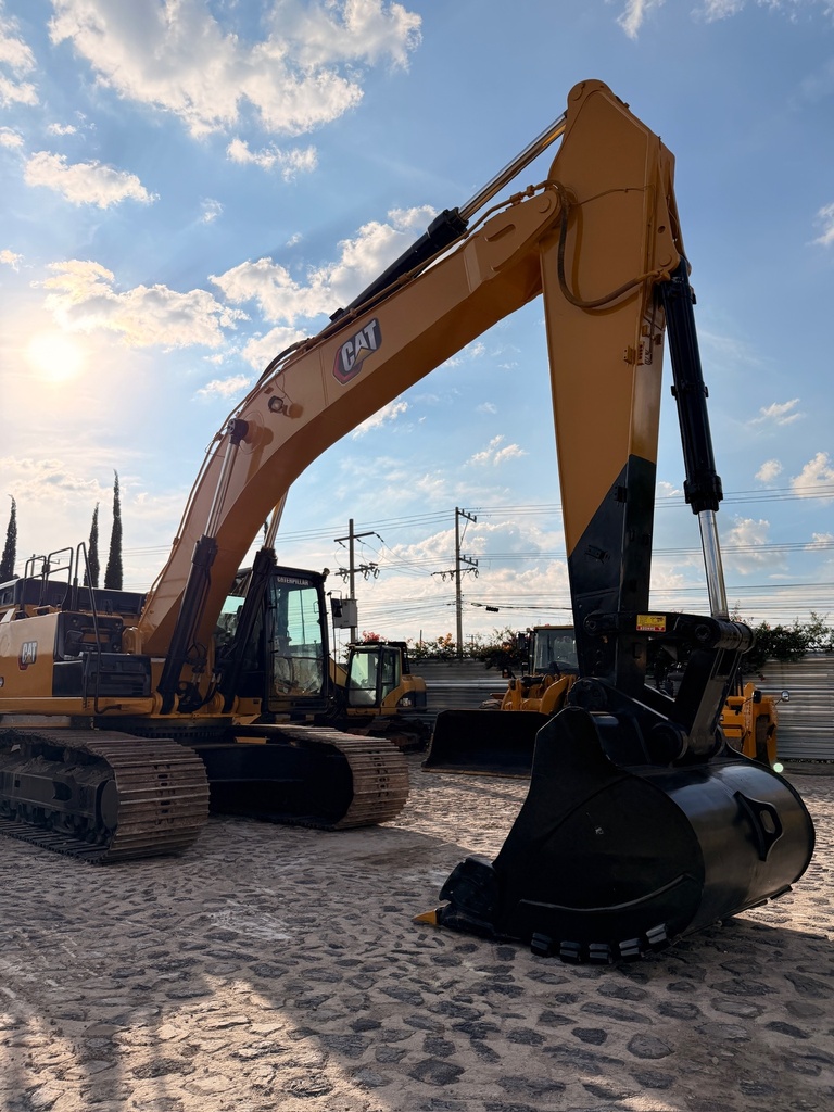 Excavadora Caterpillar 349FL 2016 