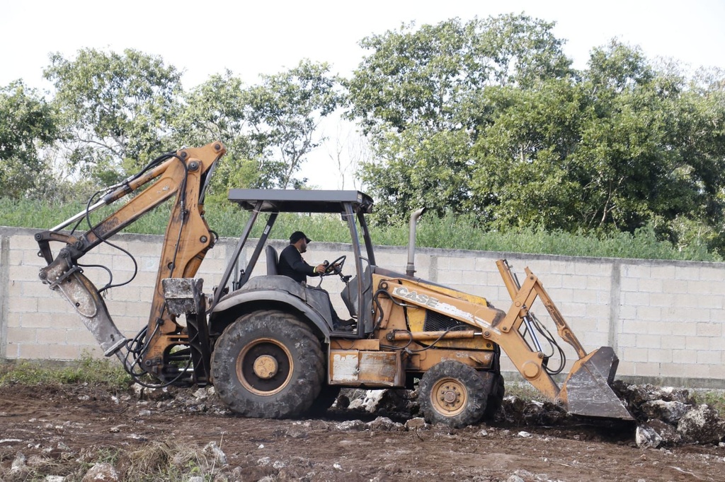 Retroexcavadora CASE 580M 2006 | Retroexcavadora 4x2 con Kit Hidráulico