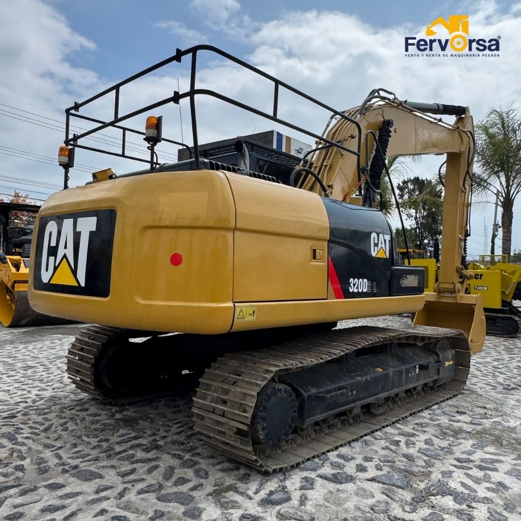 Excavadora Caterpillar 320D2