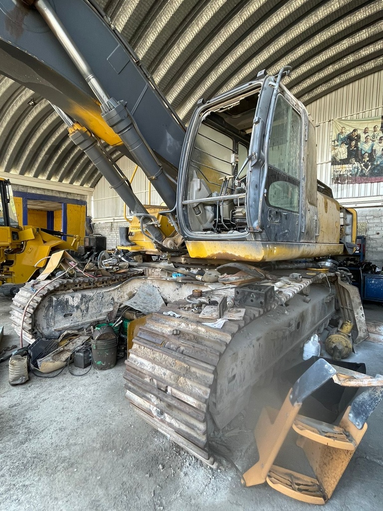 Excavadora 370