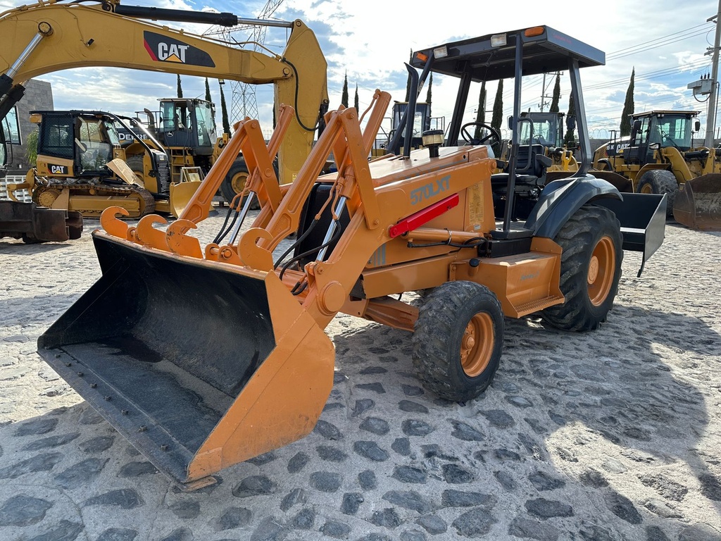 Retroexcavadora Case 570LXT 2000