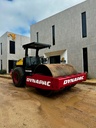 Vibrocompactador CA250D
