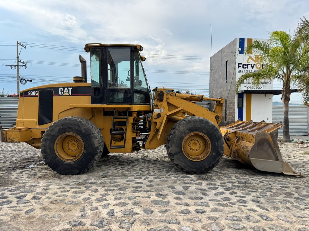 Cargador Frontal Caterpillar 938G Serie II 2004 