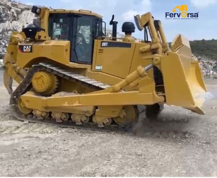 Tractor D8T