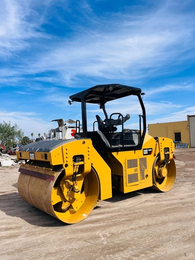 [0160] Vibrocompactador Tándem Caterpillar CB54B 2016 | Por Importar