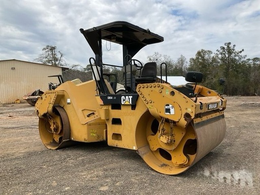 [0632] COMPACTADOR CATERPILLAR CB54 XW 2014 | Por Importar