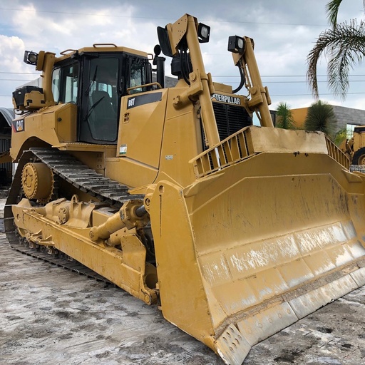 Tractor D8