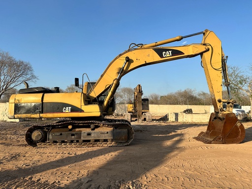 [0557] Excavadora Caterpillar 330C 2005 
