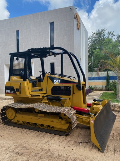 [0288] Tractor D6R2